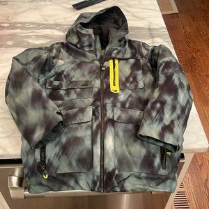 Obermeyer youth med (10-12) ski jacket